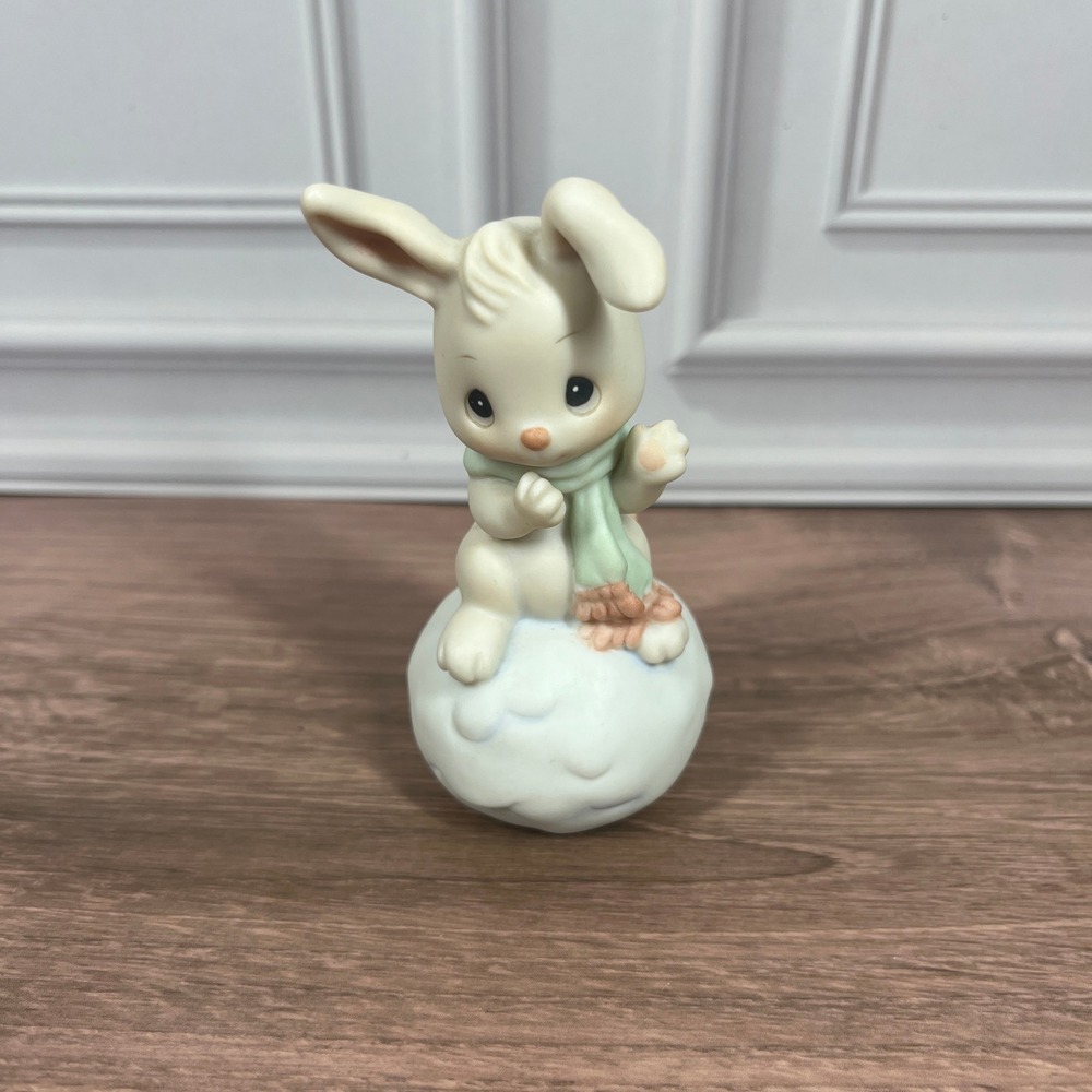 Vintage 1996‎ Precious Moments Figurine White Bunny Rabbit on Snowball 183792